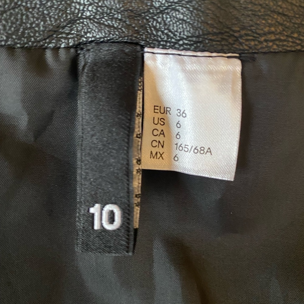 Faux leather black floral embroidered lined skirt size 10 - Picture 4 of 6